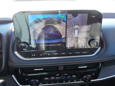 Used 2023 Nissan Rogue Platinum w/ Platinum Premium Package image 27