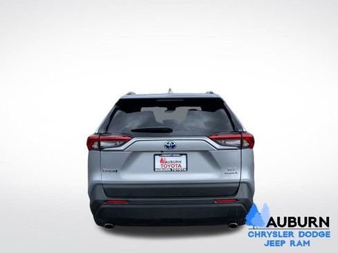 Used 2024 Toyota RAV4 XLE AWD/4WD image 7