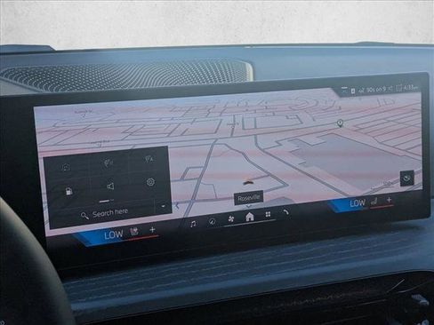 Used 2025 BMW 330i Sedan w/ Convenience Package image 16