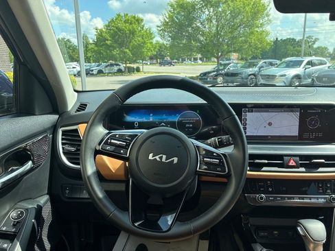 Used 2024 Kia Seltos EX AWD/4WD image 26