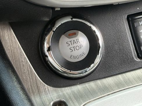 Used 2016 Nissan Murano SL FWD image 22