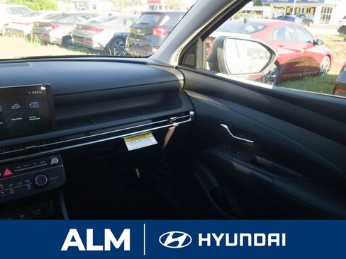 New 2026 Hyundai Tucson SE image 16