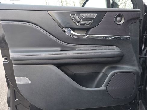 Used 2021 Lincoln Corsair Reserve w/ Equipment Group 201A image 33