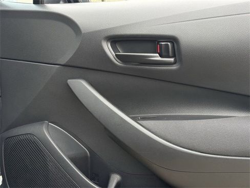 Used 2023 Toyota Corolla LE image 27