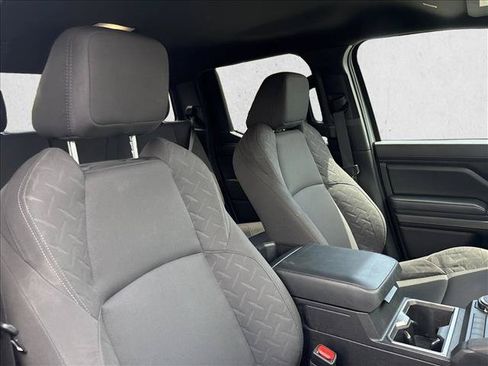 Certified 2026 Toyota Tacoma SR5 AWD/4WD image 28