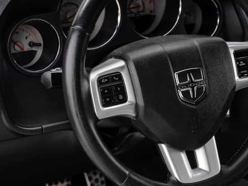 Used 2011 Dodge Challenger SRT8 RWD image 23
