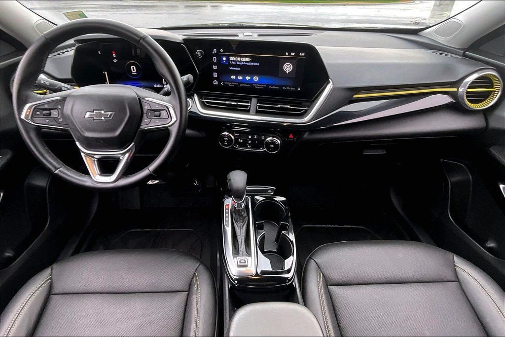 Used 2024 Chevrolet Trax ACTIV w/ Sunroof Package FWD image 16