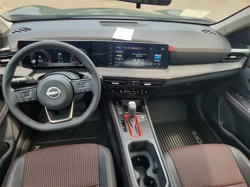 New 2025 Nissan Kicks SR w/ SR Premium Package image 23