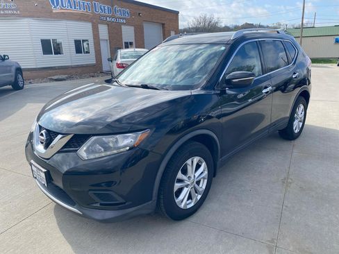 Used 2015 Nissan Rogue SV AWD/4WD image 2