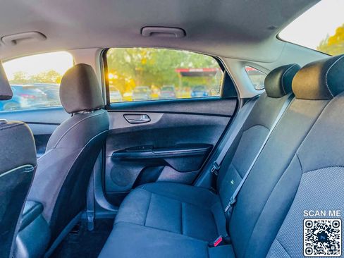 Used 2019 Kia Forte LXS image 27