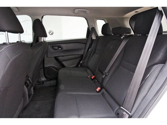 Used 2024 Nissan Rogue S AWD/4WD image 13