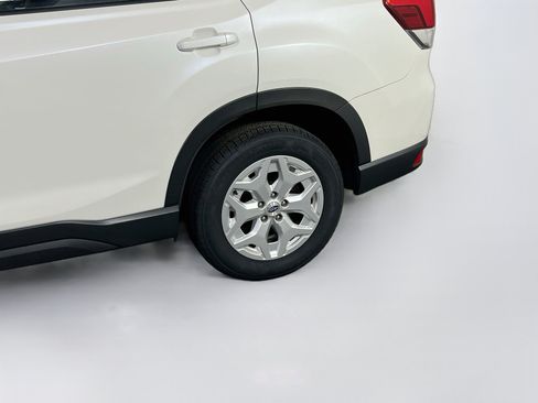 Used 2023 Subaru Forester AWD/4WD image 28
