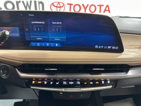Used 2025 Cadillac XT4 Premium Luxury AWD/4WD image 29