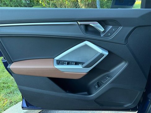 New 2025 Audi Q3 2.0T Premium image 25