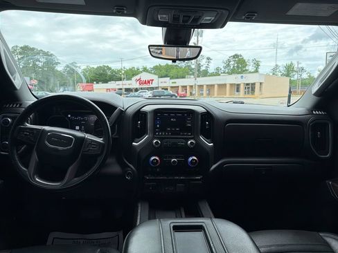 Used 2021 GMC Sierra 2500 Denali w/ Denali Ultimate Package AWD/4WD image 11