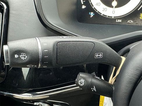 New 2026 Aston Martin DBX S image 23