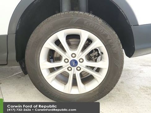 Used 2019 Ford Escape SEL FWD image 23