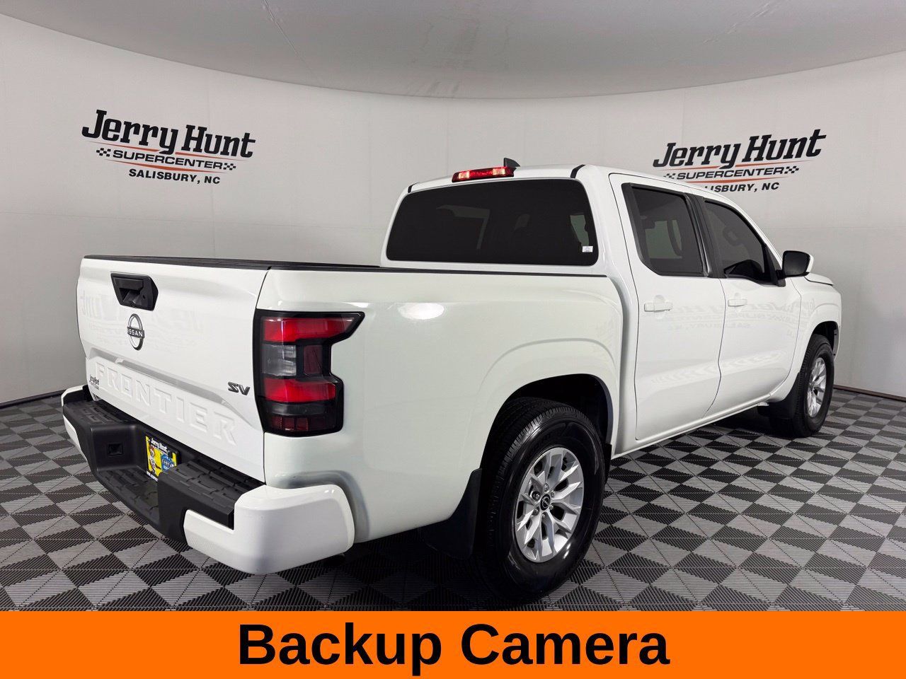 Used 2024 Nissan Frontier SV RWD image 7