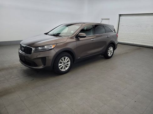 Used 2019 Kia Sorento AWD image 2