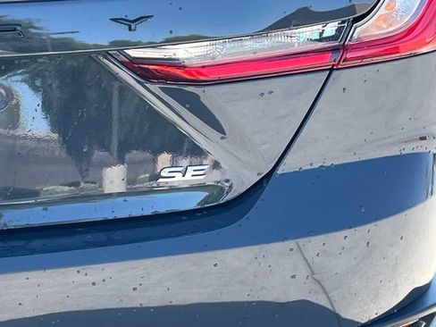 Used 2025 Toyota Camry SE FWD image 4