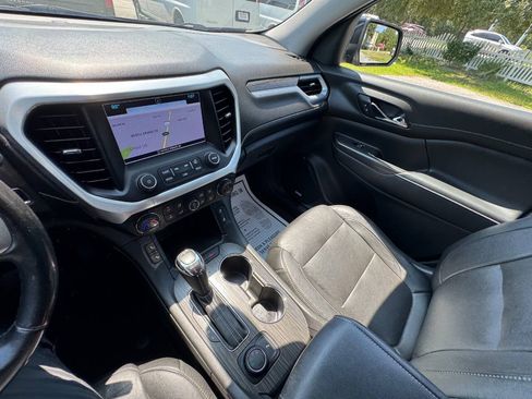Used 2019 GMC Acadia SLT AWD/4WD image 17