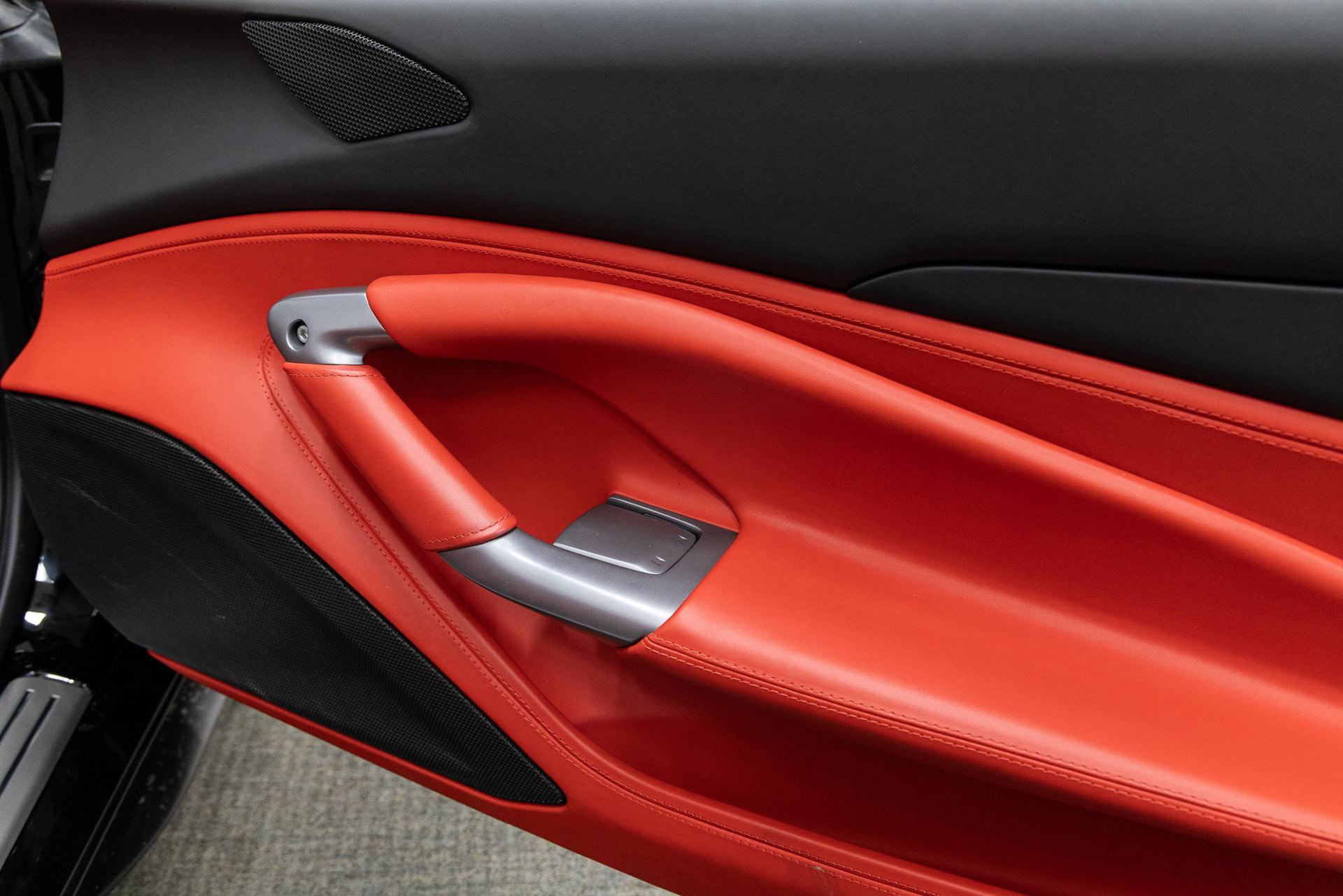Used 2021 Ferrari F8 Tributo RWD image 20