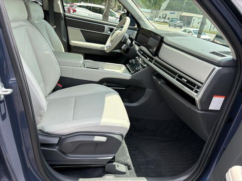 Certified 2025 Hyundai Santa Fe SEL AWD/4WD image 16