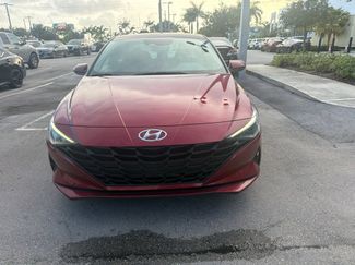 Used 2023 Hyundai Elantra SEL w/ Preferred Accessory Package FWD video 1
