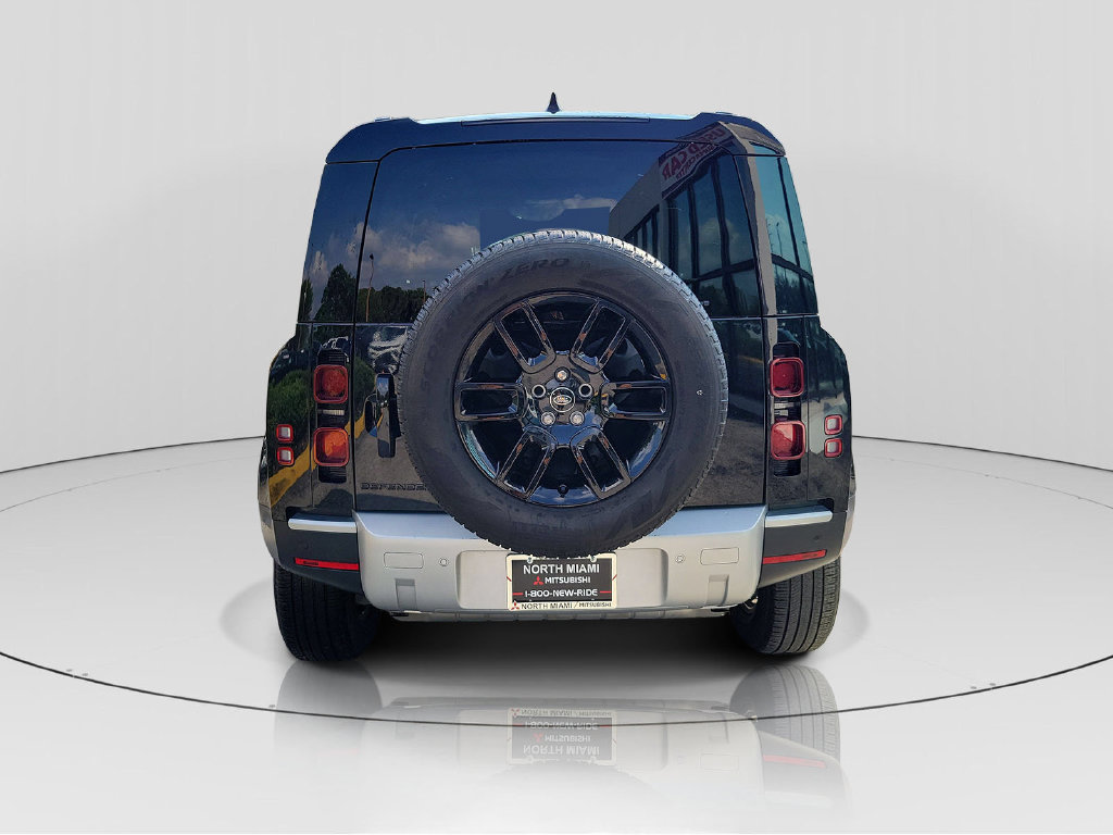 Used 2025 Land Rover Defender 110 S AWD/4WD image 6