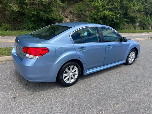 Used 2011 Subaru Legacy 2.5i Premium w/ All-Weather Pkg AWD/4WD image 8