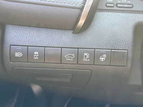 Used 2023 Toyota Camry SE w/ Cold Weather Package AWD/4WD image 31