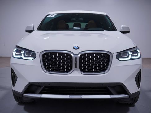 Used 2022 BMW X4 xDrive30i w/ Parking Assistance Package AWD/4WD image 4