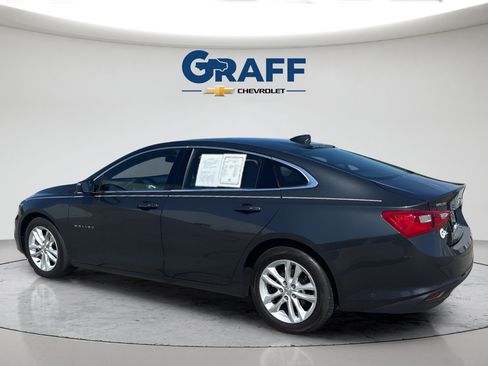 Used 2017 Chevrolet Malibu LT FWD image 4