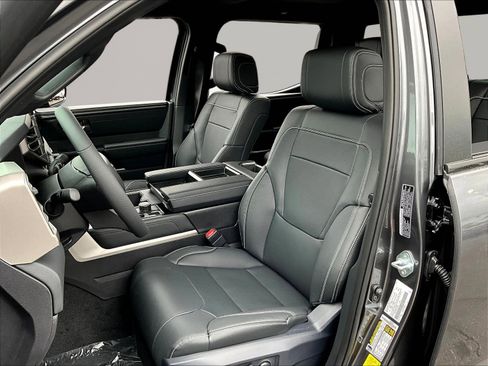 New 2026 Toyota Tundra Limited AWD/4WD image 17