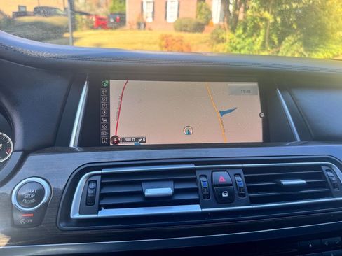 Used 2015 BMW 750i 750i 4dr Sedan image 22