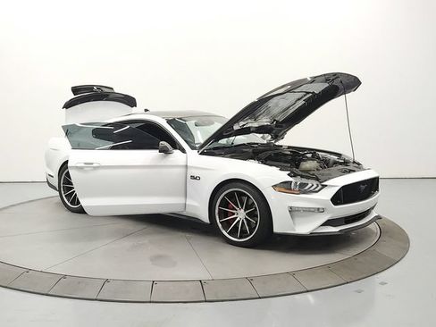 Used 2021 Ford Mustang GT Premium RWD image 10