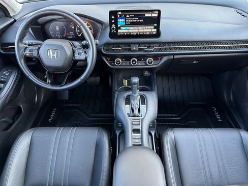 Certified 2025 Honda HR-V EX-L image 3