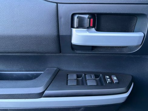 Used 2018 Toyota Tundra SR5 w/ SR5 Upgrade Package RWD image 8