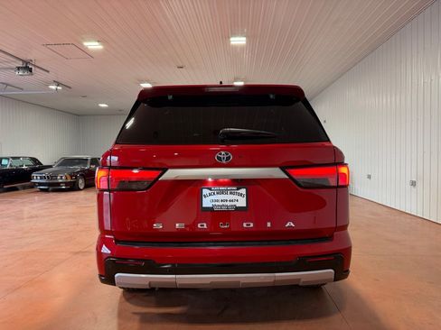 Used 2023 Toyota Sequoia Capstone image 8