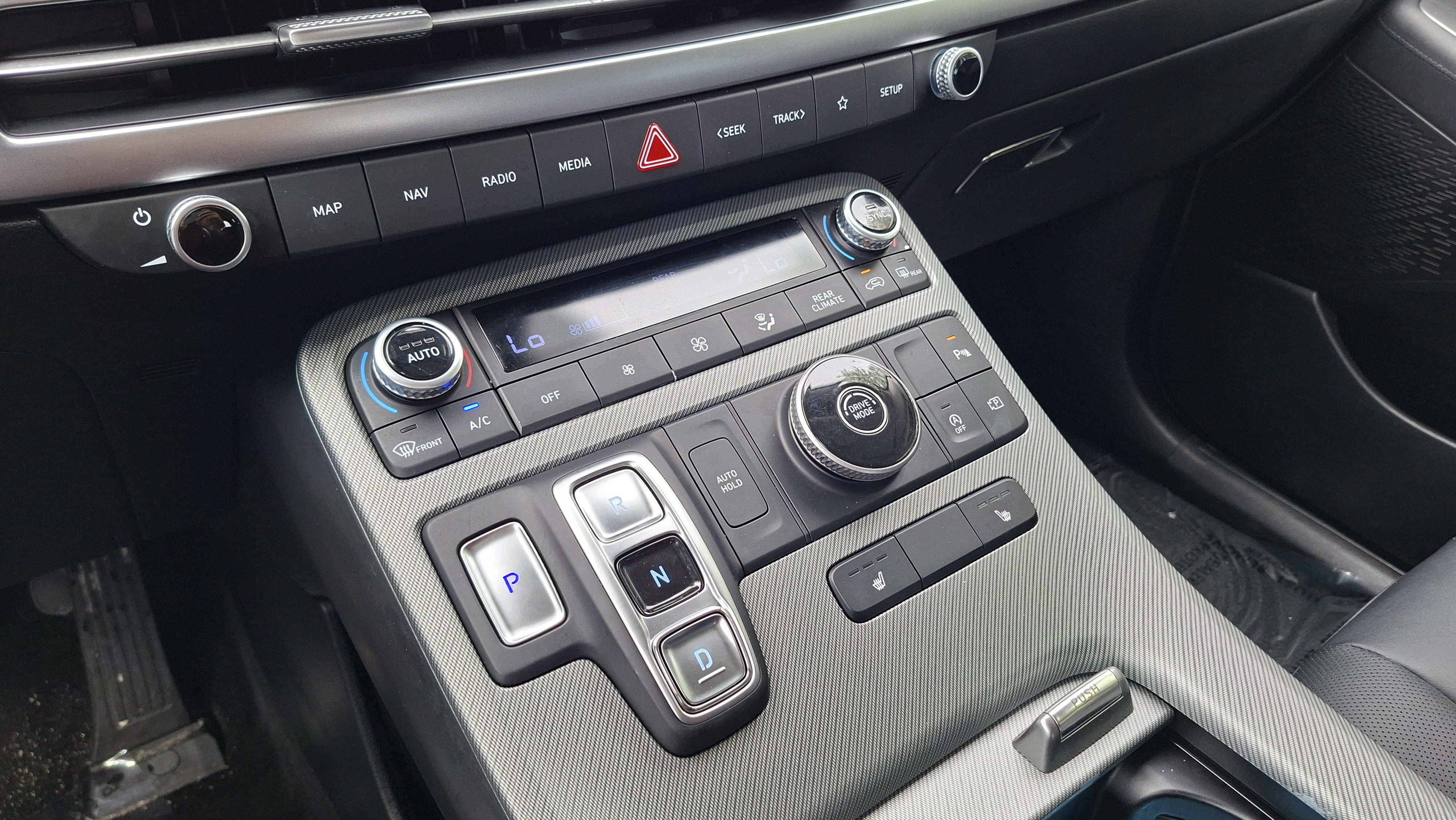 Used 2025 Hyundai Palisade SEL FWD image 15