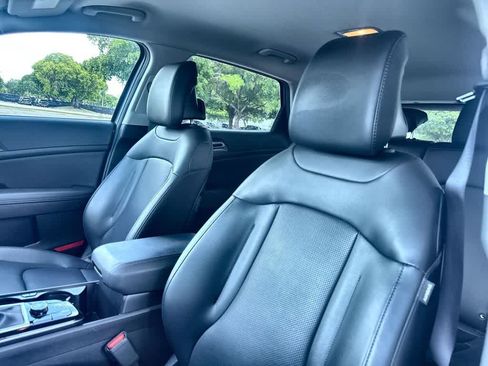 Certified 2024 Kia Sportage EX FWD image 14