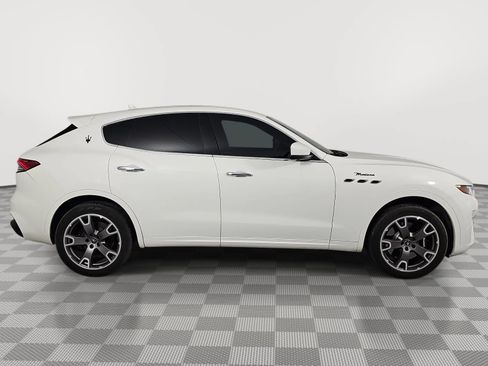Used 2023 Maserati Levante Modena AWD/4WD image 9