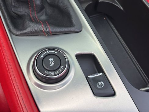 Used 2018 Chevrolet Corvette Stingray Convertible RWD image 36