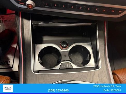 Used 2020 BMW X7 M50i w/ Dynamic Handling Package image 18