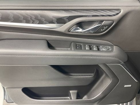 Used 2021 GMC Yukon Denali w/ Denali Premium Package image 19