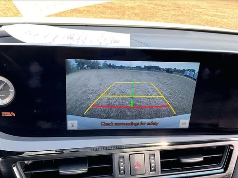 Used 2023 Lexus ES 300h w/ Premium Package image 26