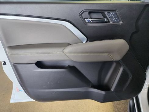 Certified 2024 Chevrolet Colorado ZR2 w/ ZR2 Convenience Package III AWD/4WD image 10