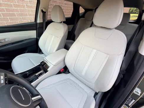 Used 2025 Hyundai Tucson SEL FWD image 14