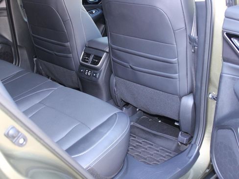 Used 2025 Subaru Outback Touring image 41