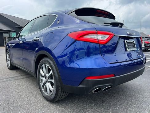Used 2017 Maserati Levante image 5